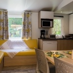 Exemple salon cuisine Mobil-Home Privilège 4 Chambres - camping Hérault en bord de mer