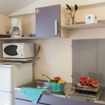 Cuisine Mobil-Home Access 2 ChambresCamping L'Etoile de Mer - Camping Hérault bord de mer