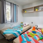 Chambre enfants Mobil-Home Grand Family Espace - Camping Hérault bord de mer